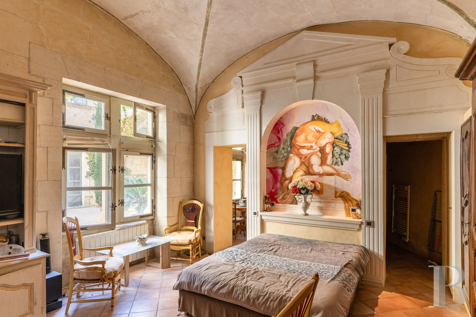 A flat in a private mansion in the Arles Mannerist style in Tarascon, the emblematic city of the Counts of Provence - photo  n°22